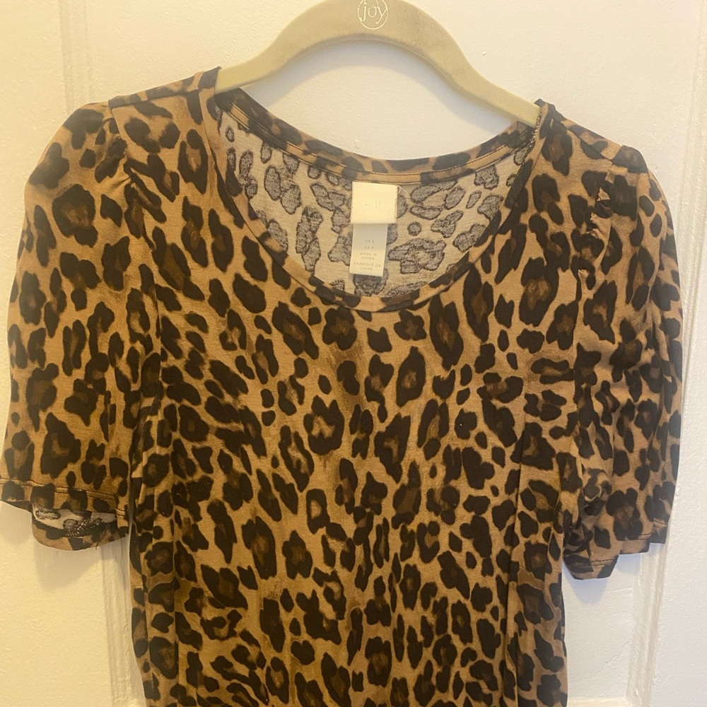 H&M Cheetah Print Top - Picture 2 of 4